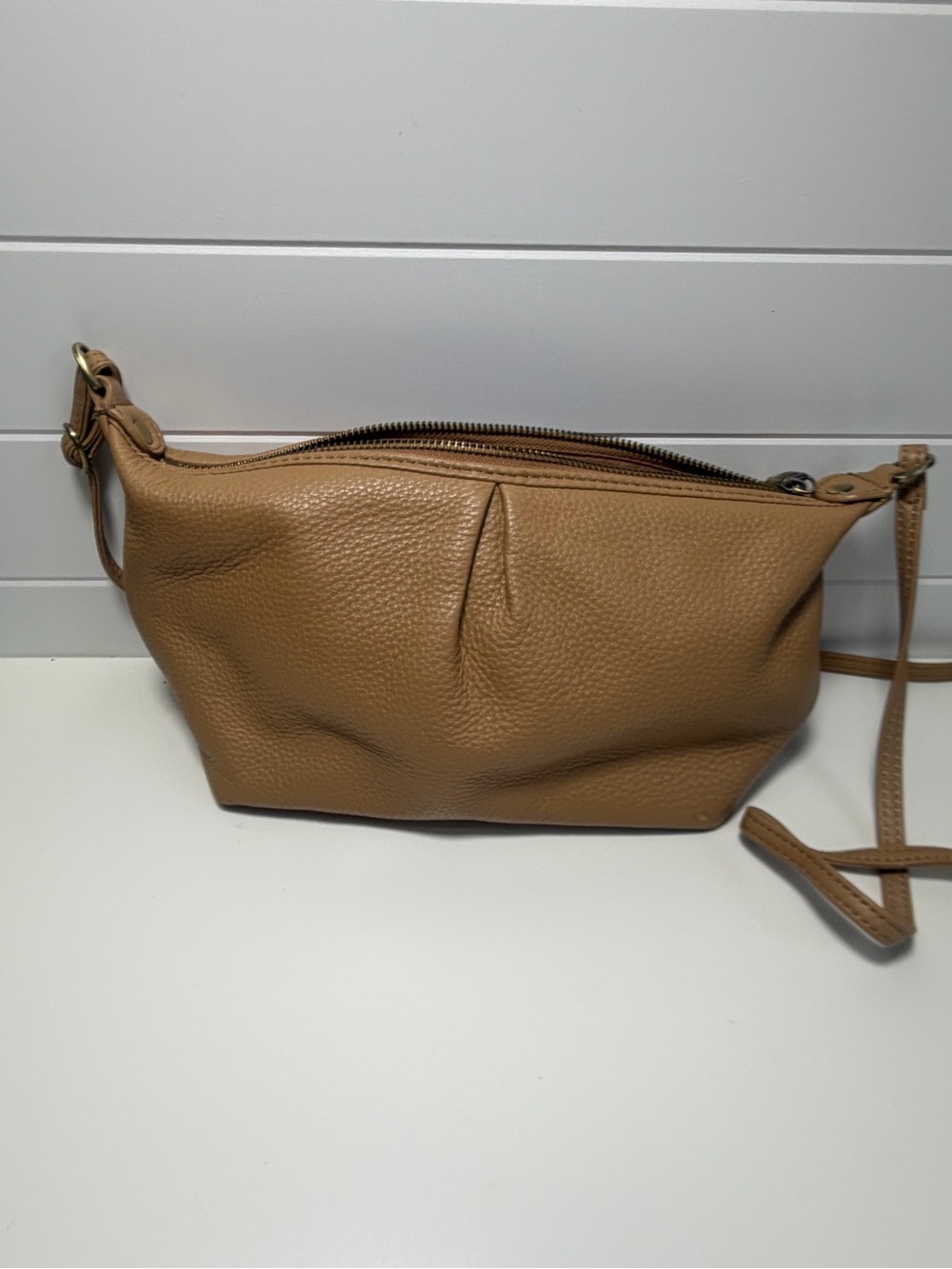 Hobo leather pebbled Tan Leather Crossbody Bag - Classic Everyday Style